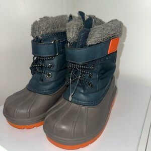 Cozy Blue Winter Boots Cat and Jack size 7 NWOT